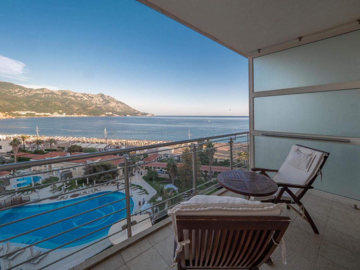 สเปลนดิด คอนเฟอร์เรนซ์ สปา รีสอร์ต Hotel บุดวา ภายนอก รูปภาพ A balcony in Turkey