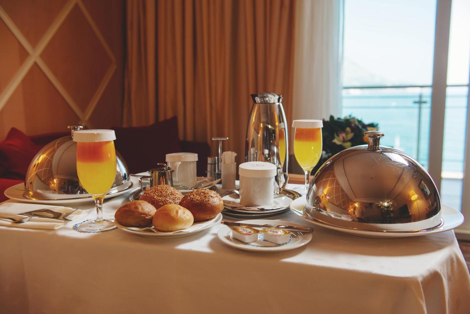สเปลนดิด คอนเฟอร์เรนซ์ สปา รีสอร์ต Hotel บุดวา ภายนอก รูปภาพ Room service